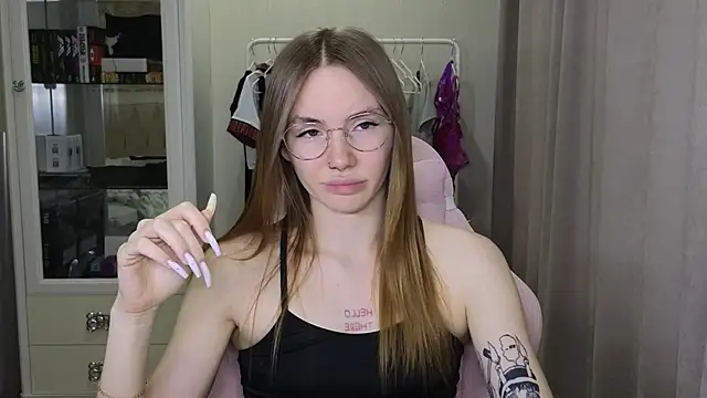 Snapshot of littlevildevil chatting on January 2025 10:12:02 AM littlevildevil online show from January 2025 10:12:02 AM