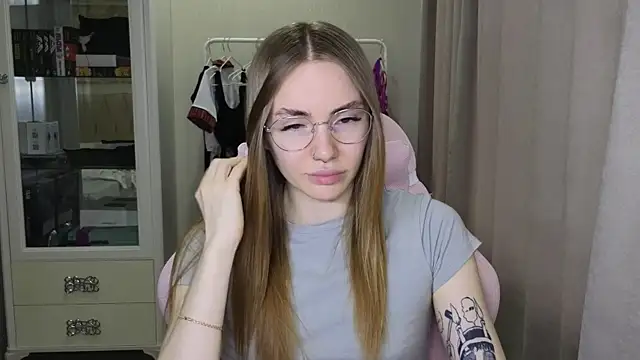 Snapshot of littlevildevil chatting on January 2025 11:54:02 AM littlevildevil online show from January 2025 11:54:02 AM