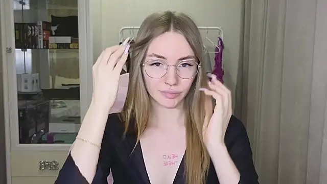 Snapshot of littlevildevil chatting on January 2025 11:30:02 AM littlevildevil online show from January 2025 11:30:02 AM