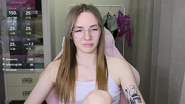 Snapshot of littlevildevil chatting on February 2025 01:54:01 PM littlevildevil online show from February 2025 01:54:01 PM