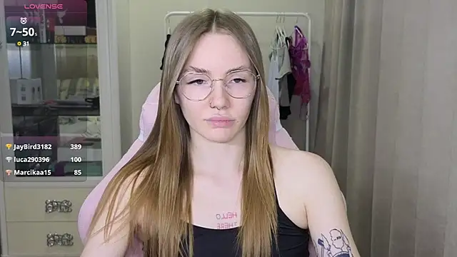 Snapshot of littlevildevil chatting on February 2025 12:06:02 PM littlevildevil online show from February 2025 12:06:02 PM