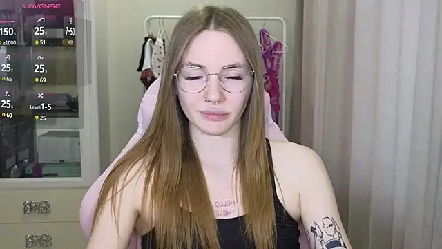 Snapshot of littlevildevil chatting on March 2025 11:17:01 AM littlevildevil online show from March 2025 11:17:01 AM