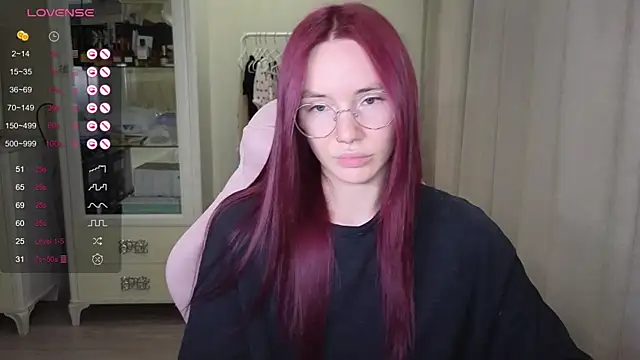 Snapshot of littlevildevil chatting on September 2025 11:10:02 AM littlevildevil online show from September 2025 11:10:02 AM