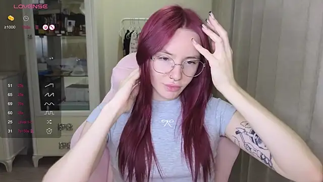 Snapshot of littlevildevil chatting on September 2025 11:54:01 AM littlevildevil online show from September 2025 11:54:01 AM