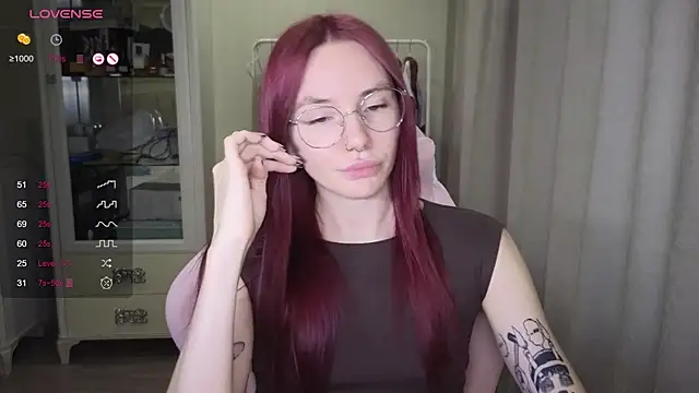 Snapshot of littlevildevil chatting on September 2025 11:11:01 AM littlevildevil online show from September 2025 11:11:01 AM