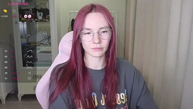 Snapshot of littlevildevil chatting on September 2025 11:12:02 AM littlevildevil online show from September 2025 11:12:02 AM