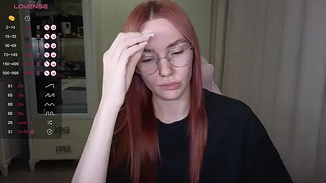 Snapshot of littlevildevil chatting on October 2025 10:57:02 AM littlevildevil online show from October 2025 10:57:02 AM