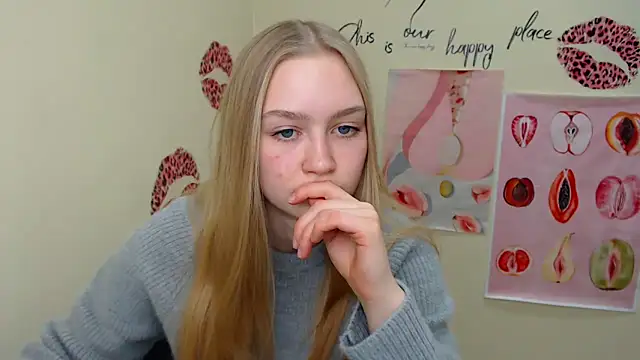 Snapshot of MademoiselleCl chatting on January 2025 01:03:01 PM MademoiselleCl online show from January 2025 01:03:01 PM