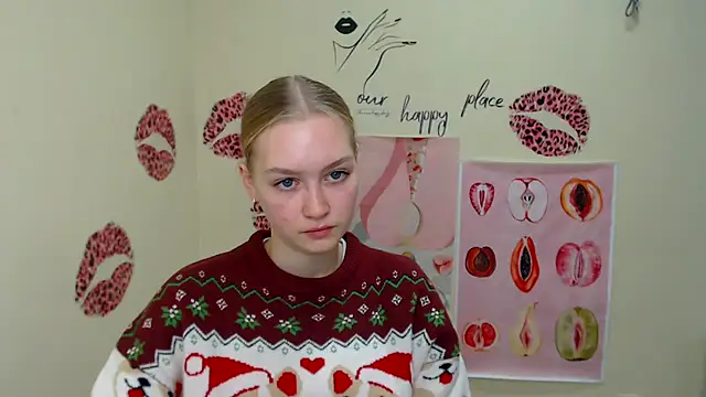 Snapshot of MademoiselleCl chatting on January 2025 07:13:02 AM MademoiselleCl online show from January 2025 07:13:02 AM