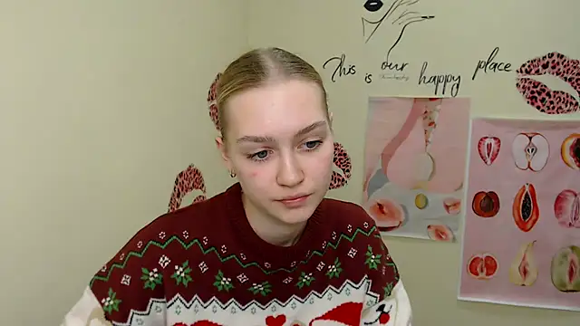 Snapshot of MademoiselleCl chatting on January 2025 03:42:01 PM MademoiselleCl online show from January 2025 03:42:01 PM