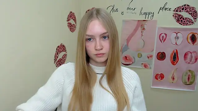 Snapshot of MademoiselleCl chatting on January 2025 10:23:02 AM MademoiselleCl online show from January 2025 10:23:02 AM