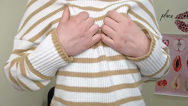 Snapshot of MademoiselleCl chatting on January 2025 02:32:02 PM MademoiselleCl online show from January 2025 02:32:02 PM