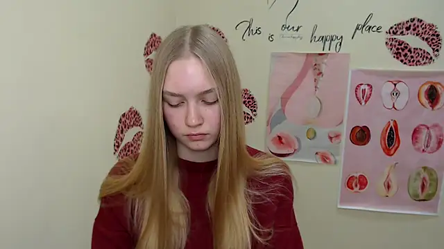 Snapshot of MademoiselleCl chatting on January 2025 10:27:02 AM MademoiselleCl online show from January 2025 10:27:02 AM