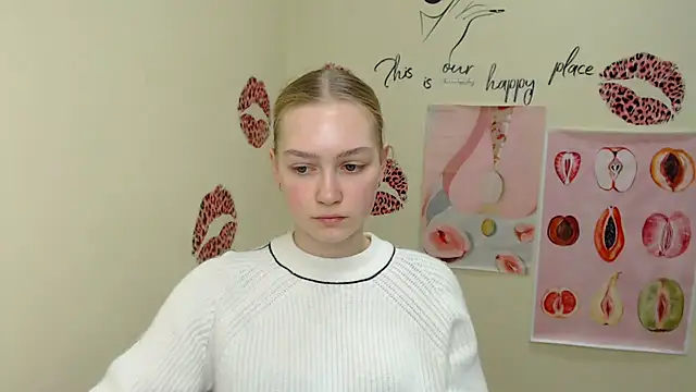 Snapshot of MademoiselleCl chatting on January 2025 10:55:01 AM MademoiselleCl online show from January 2025 10:55:01 AM