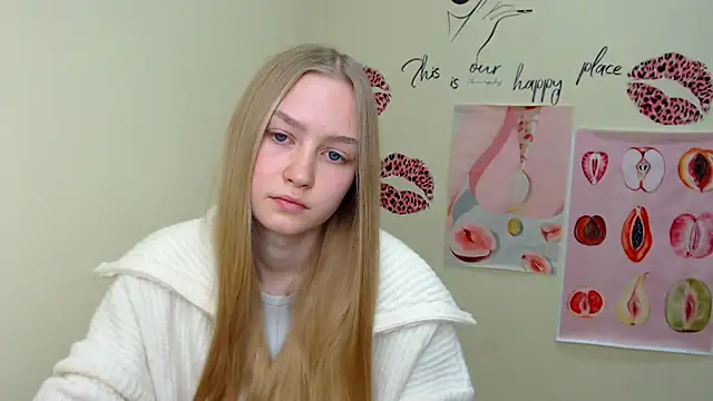 Snapshot of MademoiselleCl chatting on January 2025 10:18:02 AM MademoiselleCl online show from January 2025 10:18:02 AM