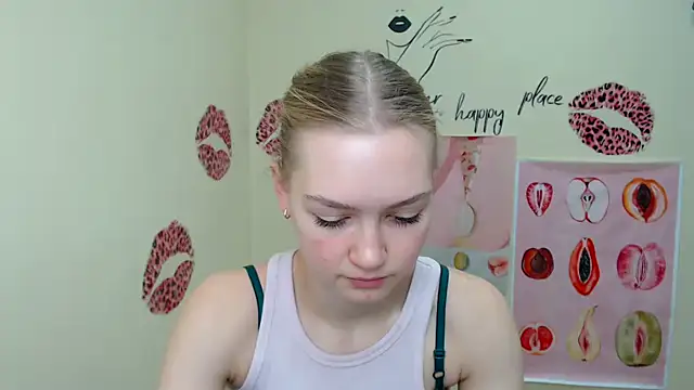 Snapshot of MademoiselleCl chatting on January 2025 07:10:02 AM MademoiselleCl online show from January 2025 07:10:02 AM