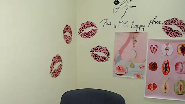 Snapshot of MademoiselleCl chatting on February 2025 12:58:01 PM MademoiselleCl online show from February 2025 12:58:01 PM