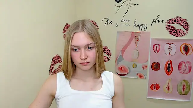 Snapshot of MademoiselleCl chatting on February 2025 10:24:02 AM MademoiselleCl online show from February 2025 10:24:02 AM