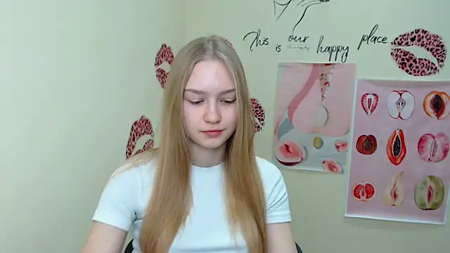 Snapshot of MademoiselleCl chatting on February 2025 07:04:02 AM MademoiselleCl online show from February 2025 07:04:02 AM