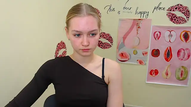 Snapshot of MademoiselleCl chatting on February 2025 10:21:01 AM MademoiselleCl online show from February 2025 10:21:01 AM