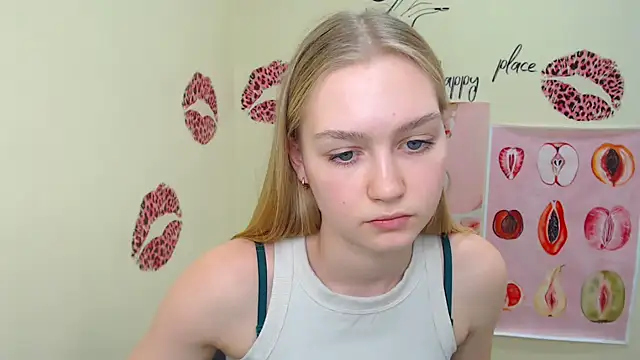 Snapshot of MademoiselleCl chatting on February 2025 10:05:01 AM MademoiselleCl online show from February 2025 10:05:01 AM