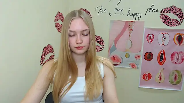 Snapshot of MademoiselleCl chatting on March 2025 07:19:02 AM MademoiselleCl online show from March 2025 07:19:02 AM