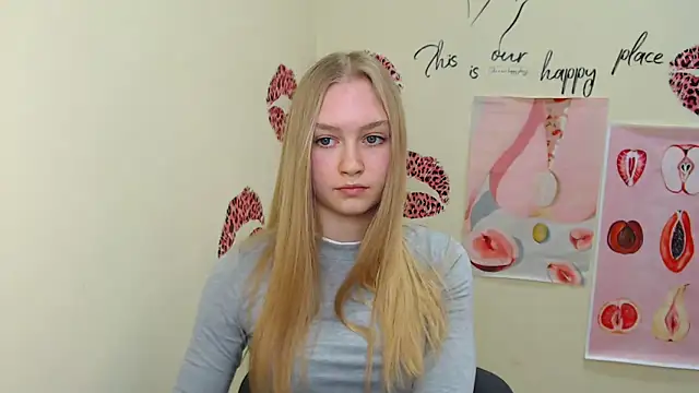 Snapshot of MademoiselleCl chatting on March 2025 10:14:02 AM MademoiselleCl online show from March 2025 10:14:02 AM