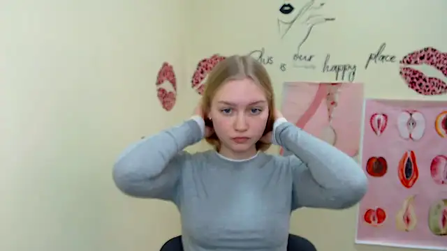 Snapshot of MademoiselleCl chatting on March 2025 10:35:02 AM MademoiselleCl online show from March 2025 10:35:02 AM