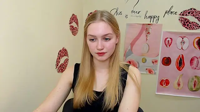 Snapshot of MademoiselleCl chatting on March 2025 02:43:02 PM MademoiselleCl online show from March 2025 02:43:02 PM