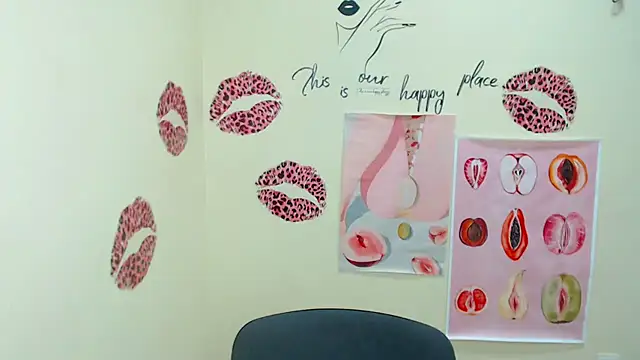 Snapshot of MademoiselleCl chatting on March 2025 07:20:02 AM MademoiselleCl online show from March 2025 07:20:02 AM