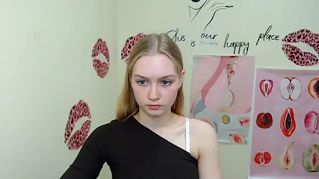 Snapshot of MademoiselleCl chatting on March 2025 10:33:01 AM MademoiselleCl online show from March 2025 10:33:01 AM