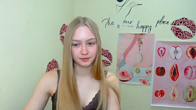 Snapshot of MademoiselleCl chatting on March 2025 07:25:02 AM MademoiselleCl online show from March 2025 07:25:02 AM