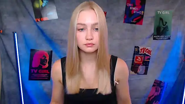 Snapshot of MademoiselleCl chatting on September 2025 01:01:01 PM MademoiselleCl online show from September 2025 01:01:01 PM