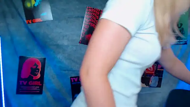 Snapshot of MademoiselleCl chatting on September 2025 12:19:01 PM MademoiselleCl online show from September 2025 12:19:01 PM