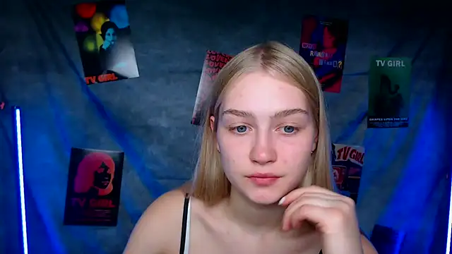 Snapshot of MademoiselleCl chatting on September 2025 06:57:01 PM MademoiselleCl online show from September 2025 06:57:01 PM