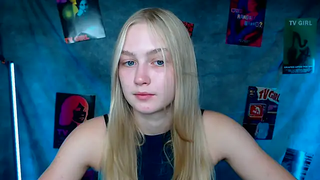 Snapshot of MademoiselleCl chatting on October 2025 05:03:01 PM MademoiselleCl online show from October 2025 05:03:01 PM