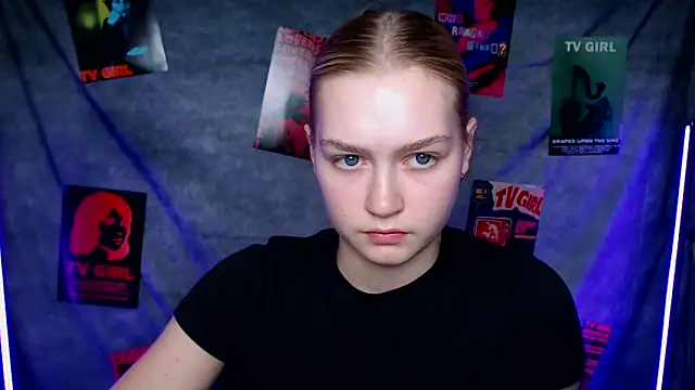 Snapshot of MademoiselleCl chatting on November 2025 01:10:02 PM MademoiselleCl online show from November 2025 01:10:02 PM