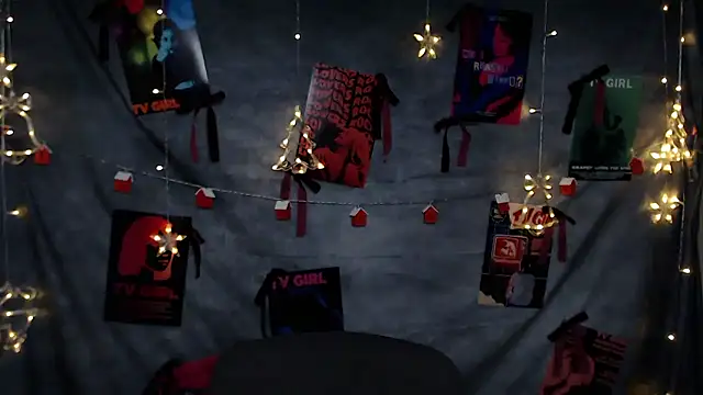 Snapshot of MademoiselleCl chatting on January 2026 07:17:01 PM MademoiselleCl online show from January 2026 07:17:01 PM