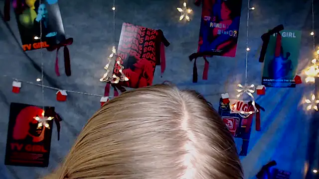 Snapshot of MademoiselleCl chatting on January 2026 01:24:01 PM MademoiselleCl online show from January 2026 01:24:01 PM