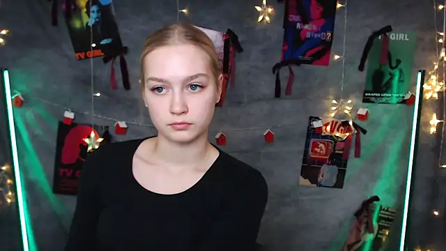 Snapshot of MademoiselleCl chatting on February 2026 01:31:02 PM MademoiselleCl online show from February 2026 01:31:02 PM