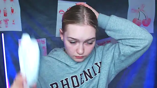 Snapshot of MademoiselleCl chatting on February 2026 07:23:02 AM MademoiselleCl online show from February 2026 07:23:02 AM