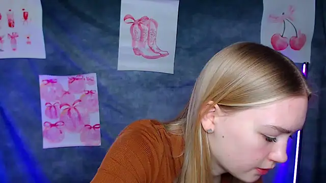 Snapshot of MademoiselleCl chatting on February 2026 01:03:02 PM MademoiselleCl online show from February 2026 01:03:02 PM