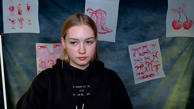 Snapshot of MademoiselleCl chatting on February 2026 06:14:02 AM MademoiselleCl online show from February 2026 06:14:02 AM