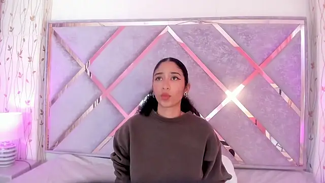  lanna jhonson  online show from December 2024 05:40:02 PM