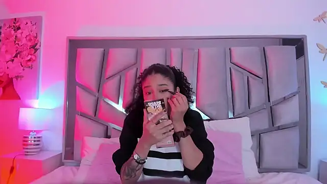  lanna jhonson  online show from February 2025 12:17:02 PM