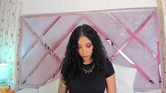  lanna jhonson  online show from February 2025 11:57:02 AM