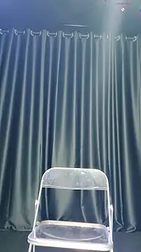 Snapshot of Youth3_ chatting on December 2025 02:33:01 PM Youth3 online show from December 2025 02:33:01 PM