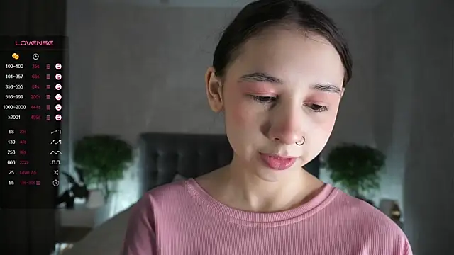 Snapshot of AislyEmbury chatting on February 2025 07:16:02 PM AislyEmbury online show from February 2025 07:16:02 PM