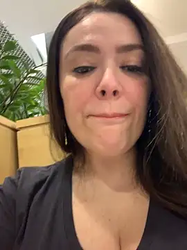 Sophie Eaton online show from September 2025 07:35:01 PM