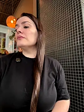 Snapshot of Sophie_Eaton chatting on November 2025 08:05:01 PM Sophie Eaton online show from November 2025 08:05:01 PM